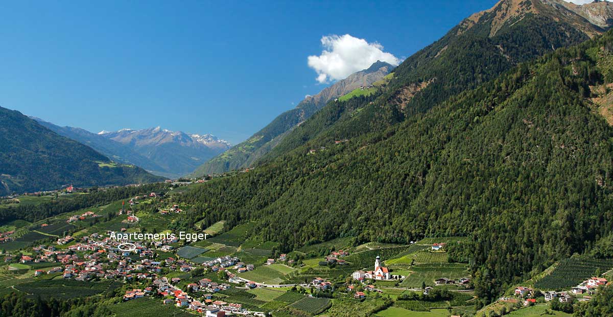 Panoramablick über Riffian und Kuens