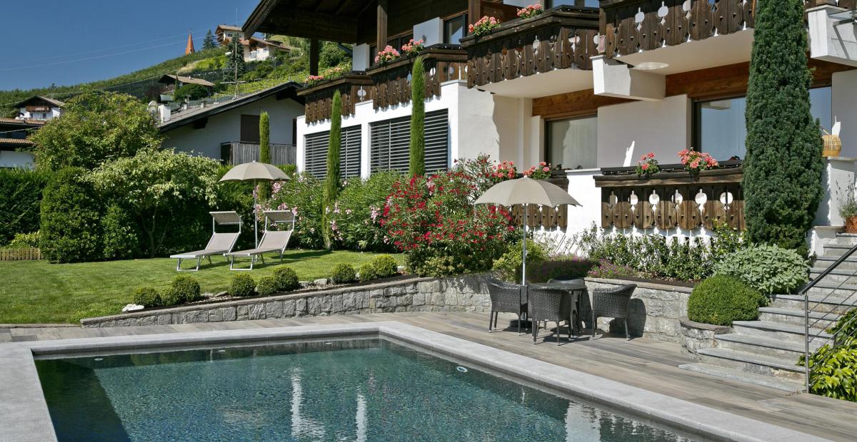 Ferienwohnung mit Pool - Egger in Riffian bei Meran